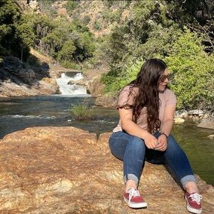 Meet your Posher, Jaqueline